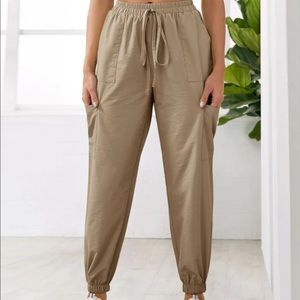 Kaki jogger pants sized medium